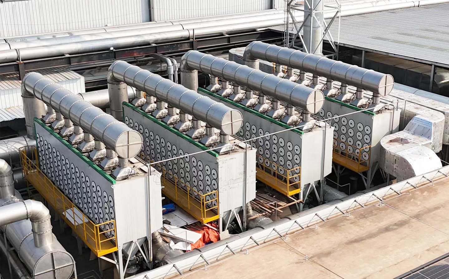 Cartridge dust collector - 1440